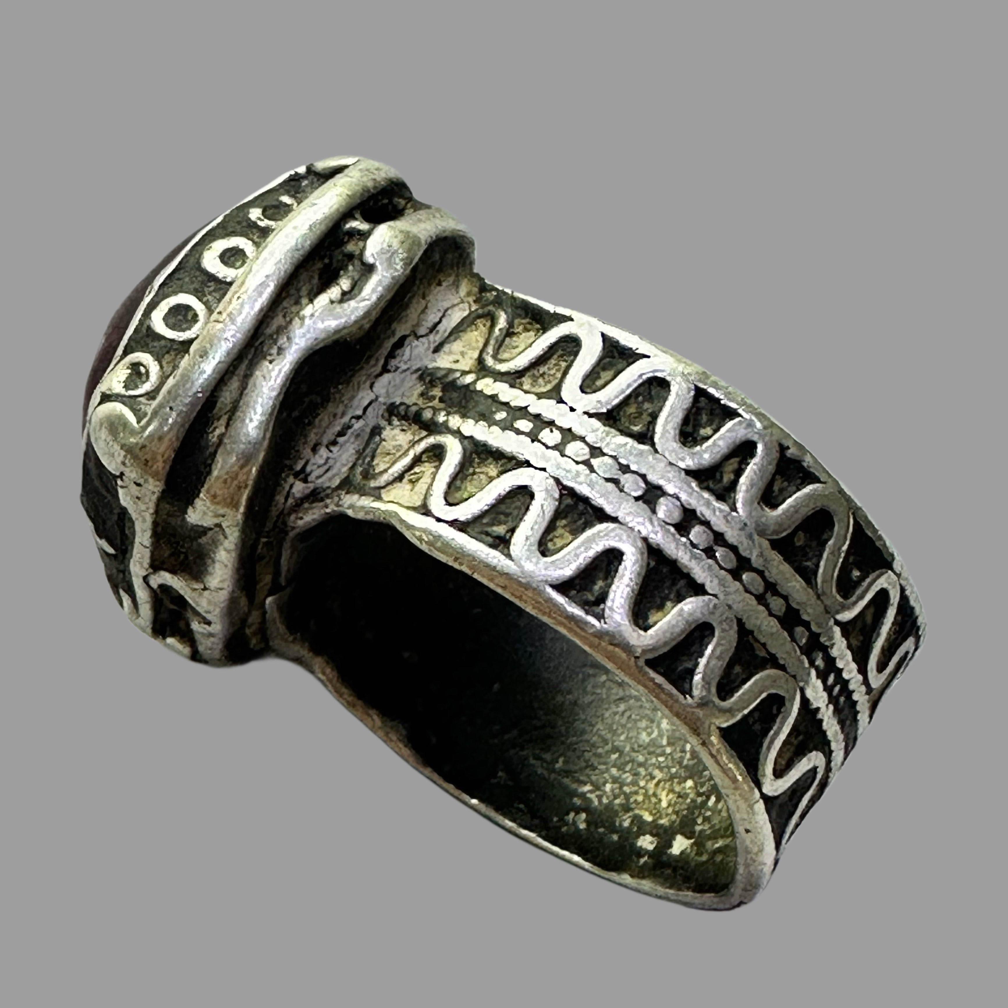 Antique Amazigh Silver Ring