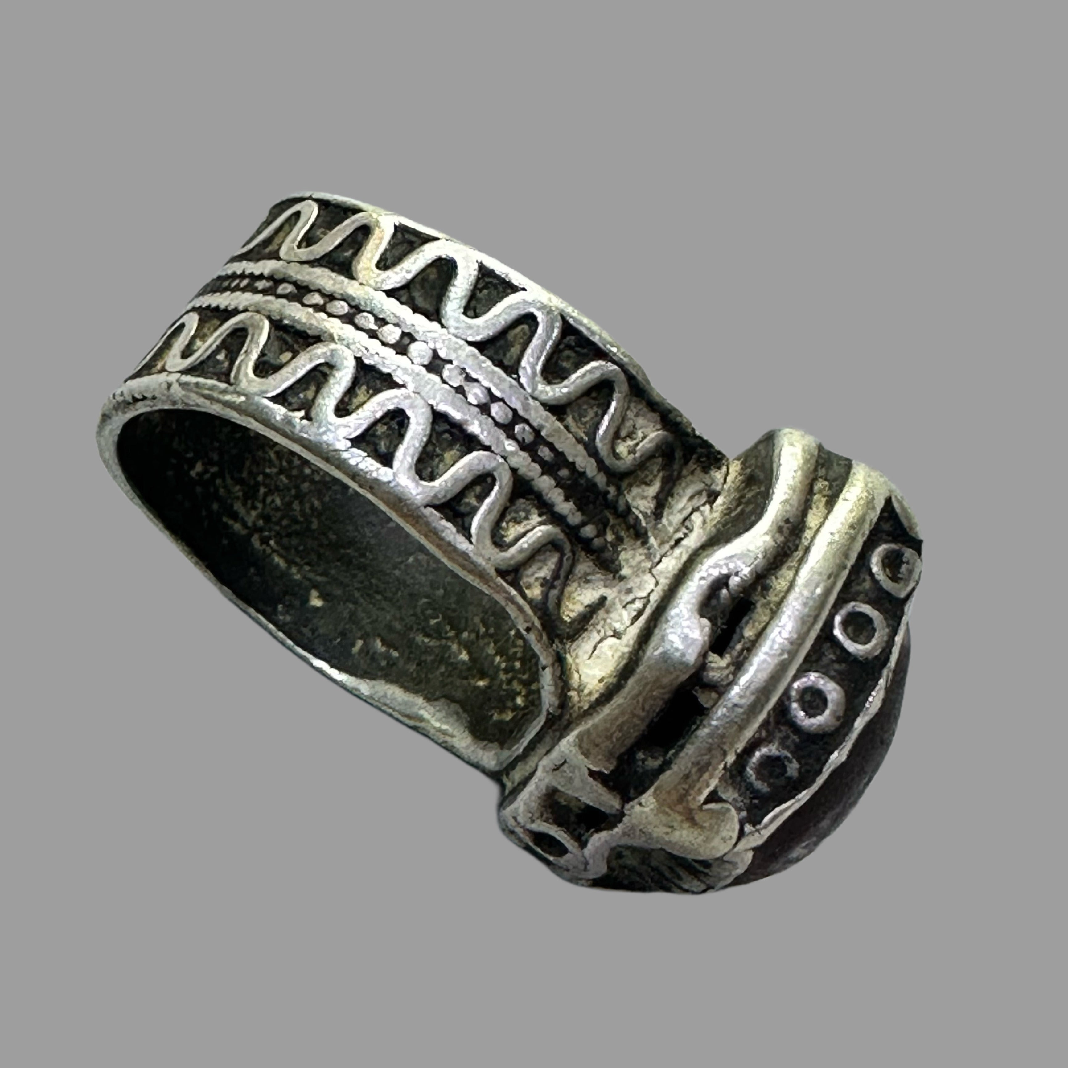 Antique Amazigh Silver Ring